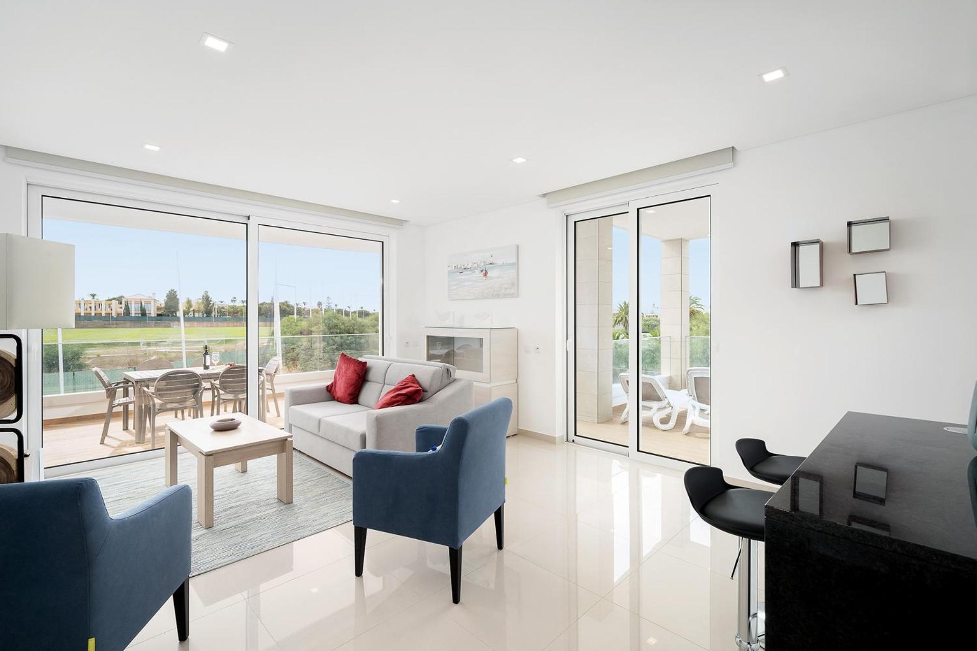 Design 3 With Pool By Homing