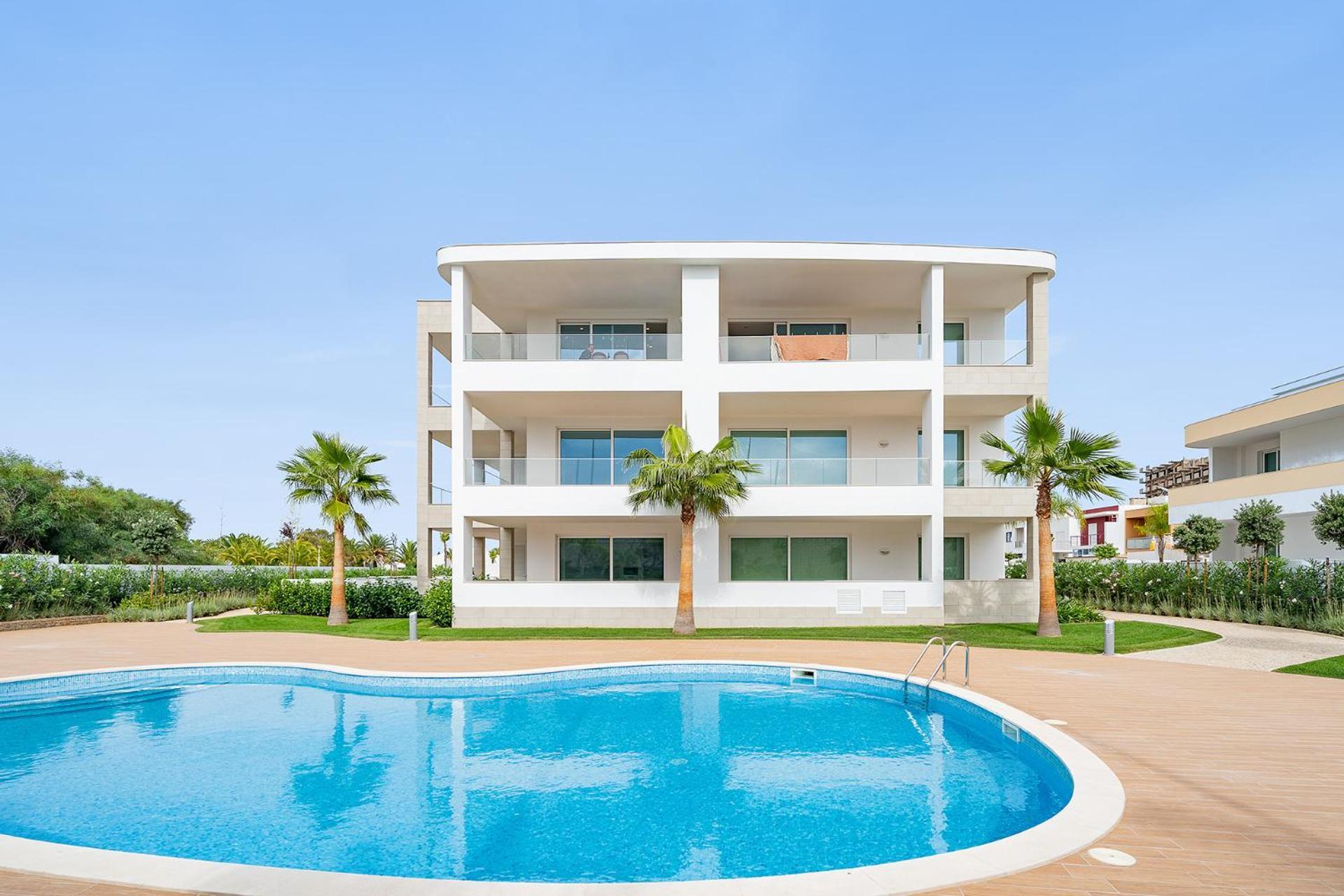 Design 3 With Pool By Homing Apartment