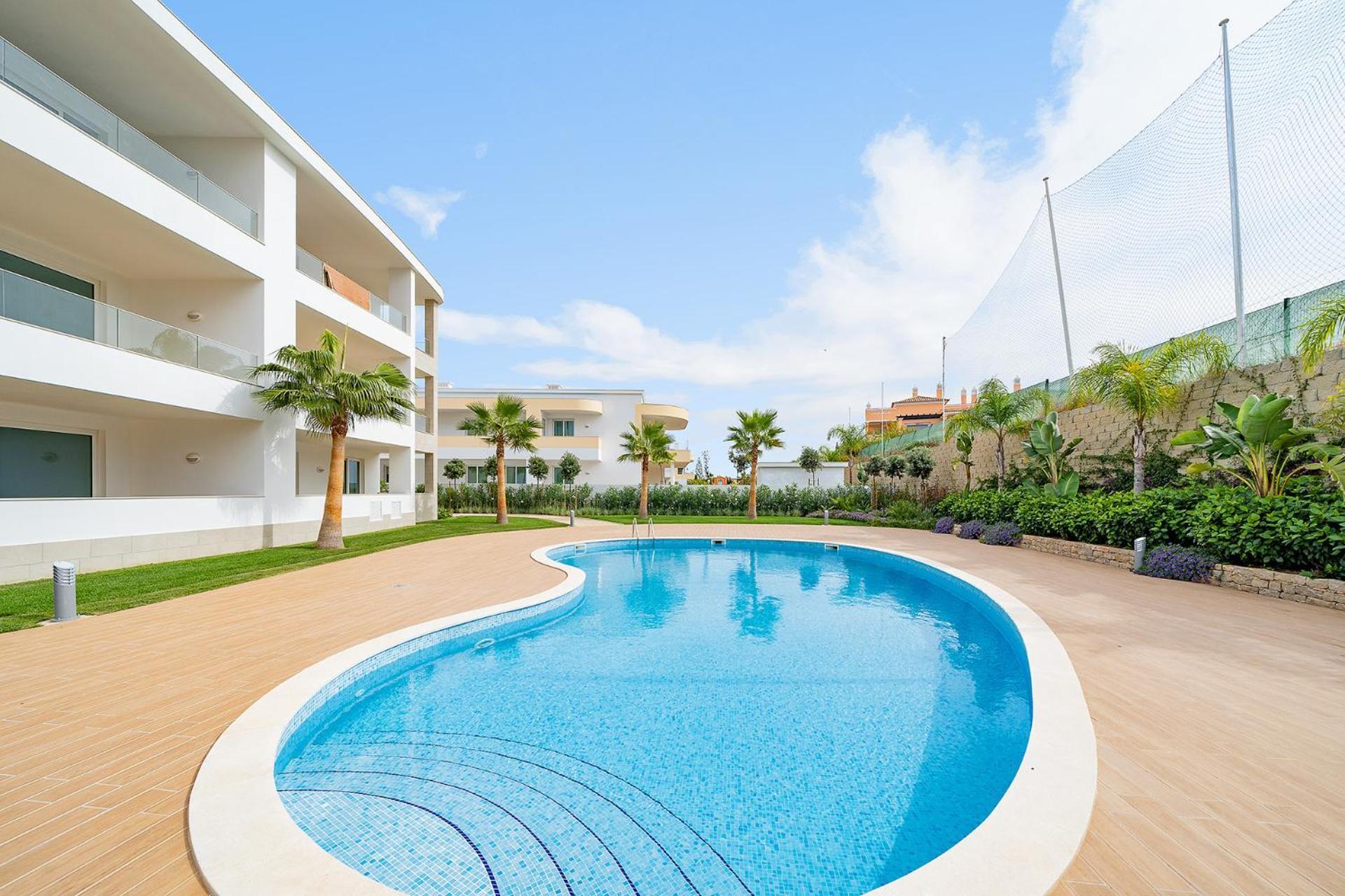Design 3 With Pool By Homing *